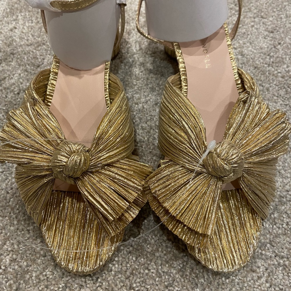 NWOT Loeffler Randal gold  Dahlia Knotted Sandals  size 8 1/2